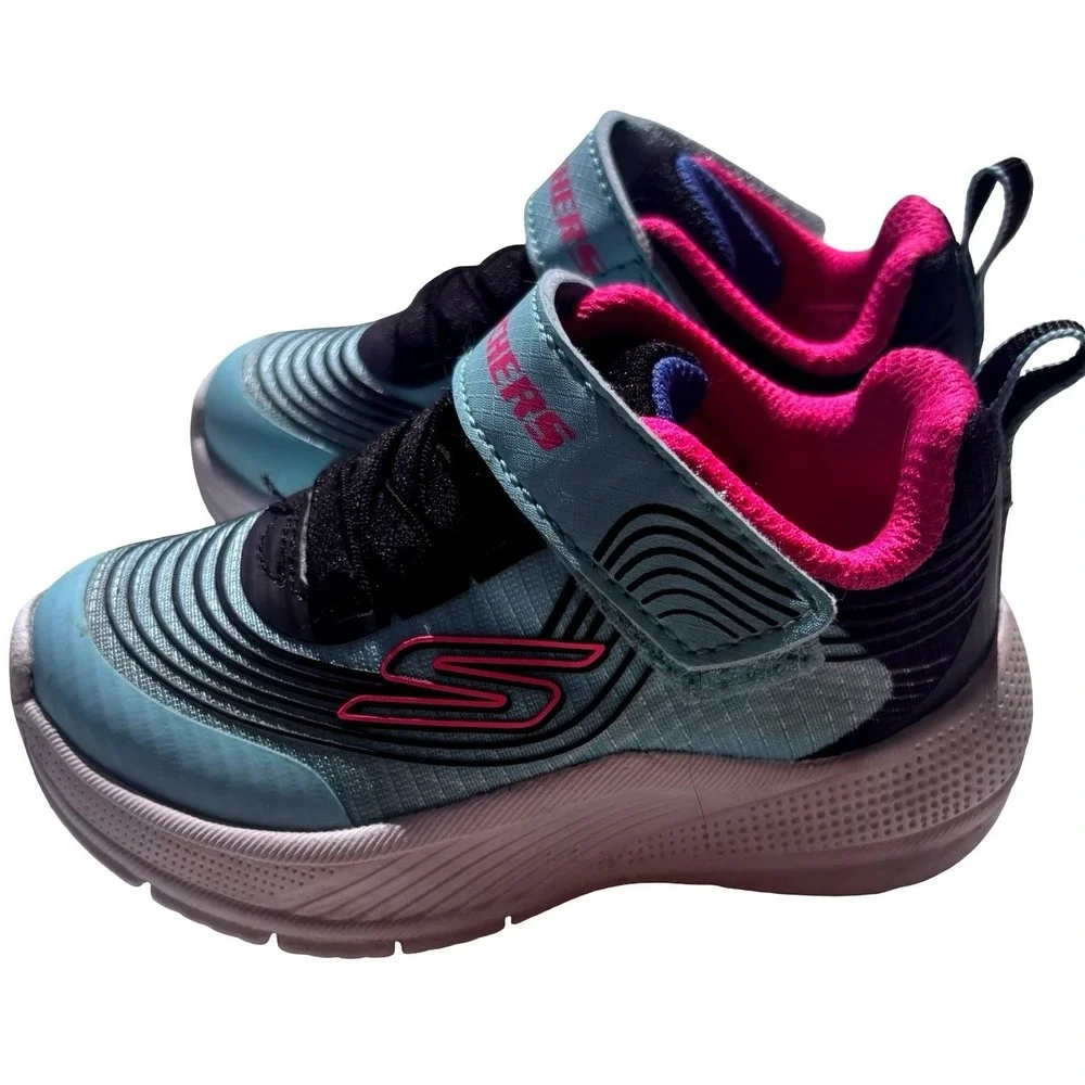 Skechers these sneakers